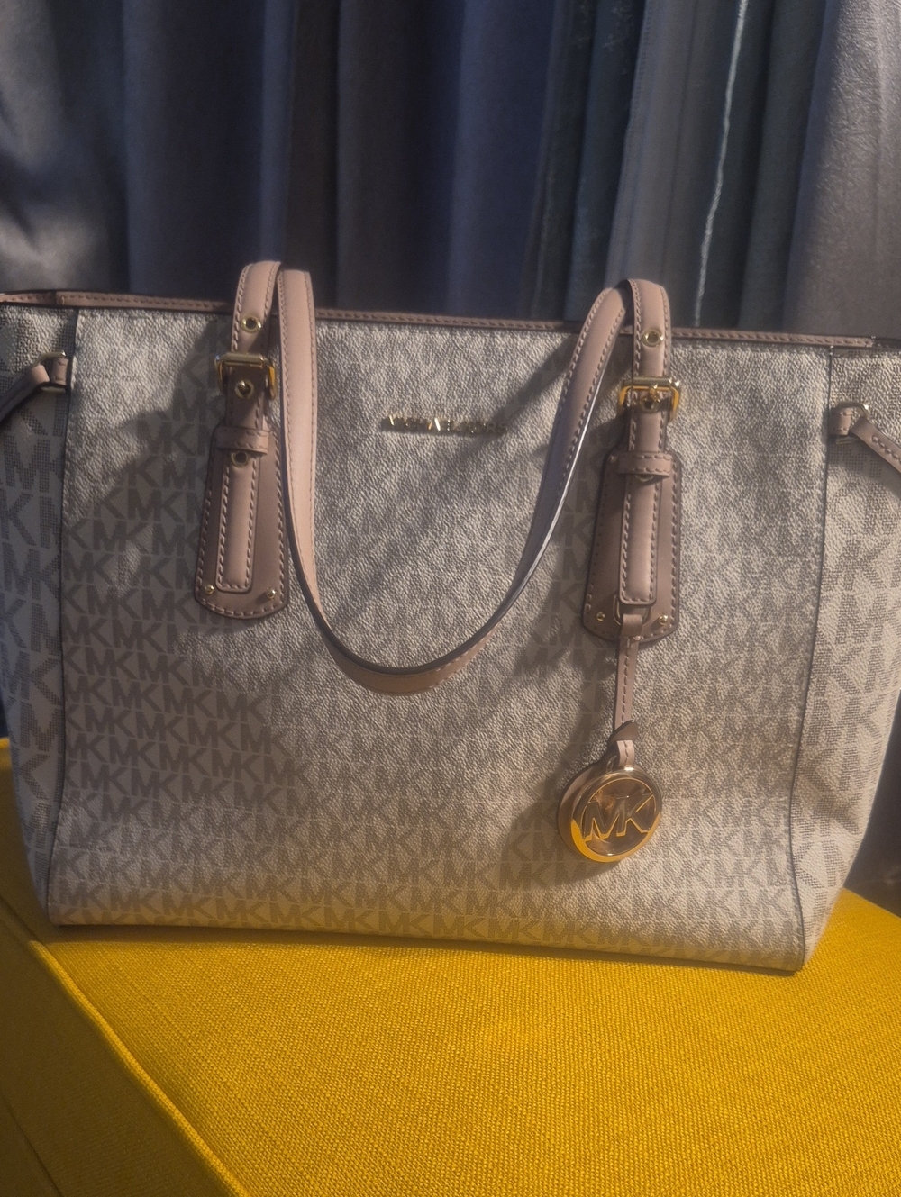 Michael Kors Beige and Pink Trim Signature Tote